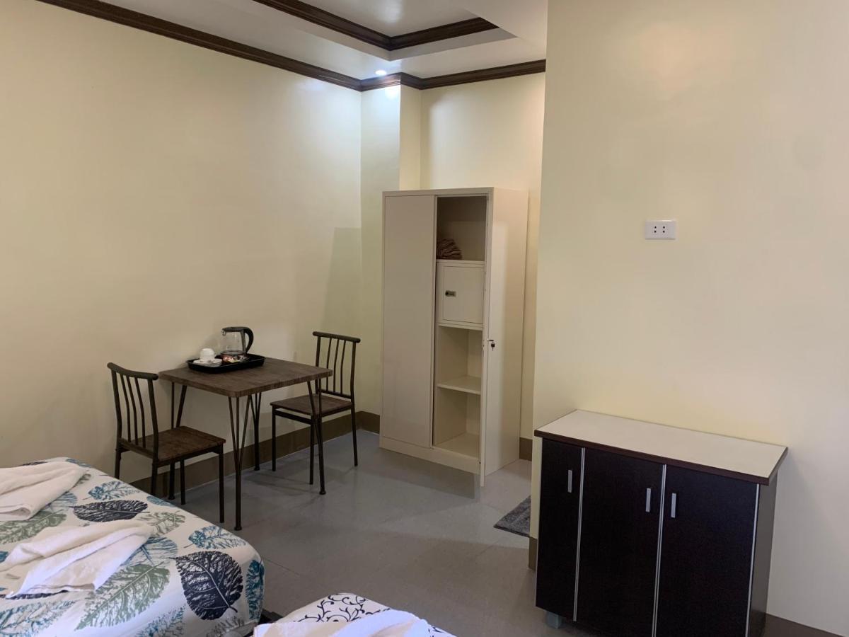 Zl Travelers Inn Batuan Eksteriør billede