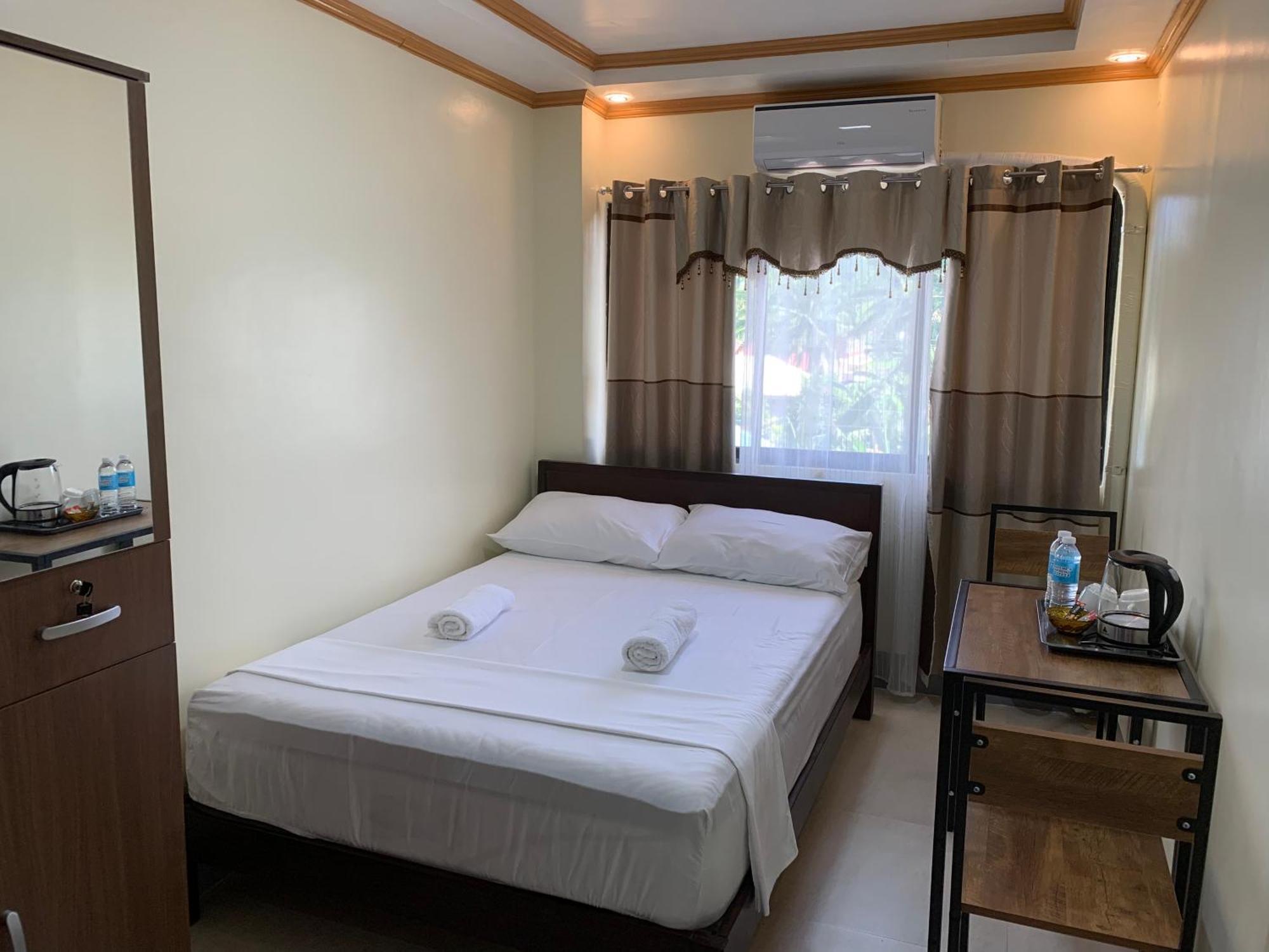 Zl Travelers Inn Batuan Eksteriør billede