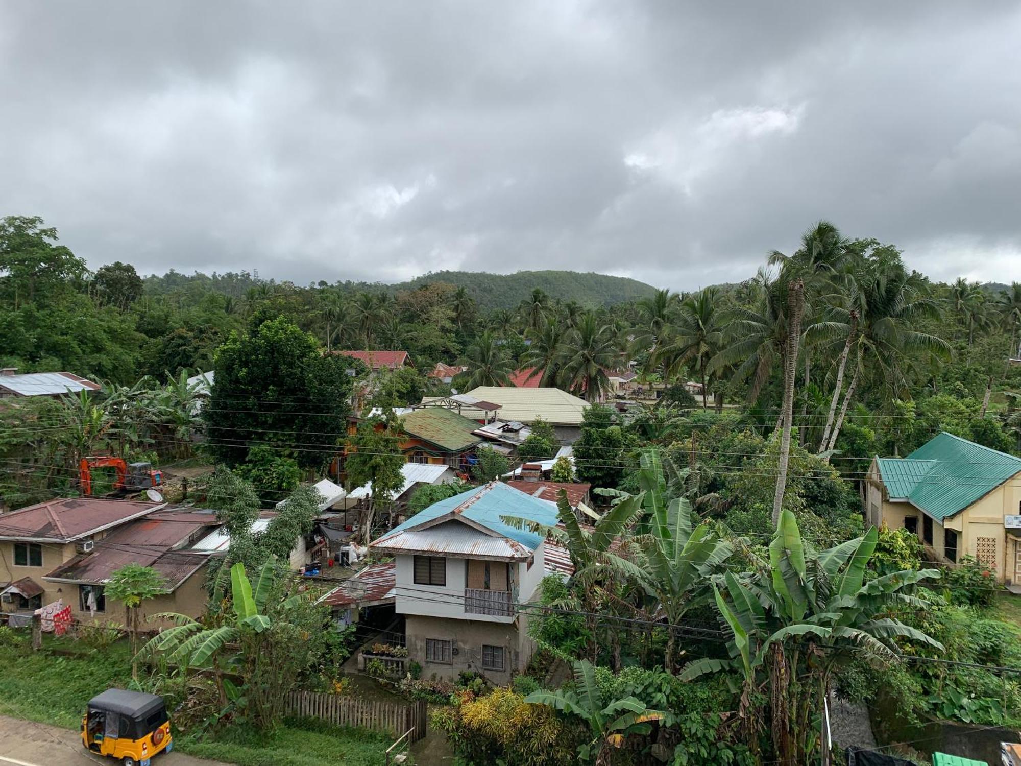 Zl Travelers Inn Batuan Eksteriør billede