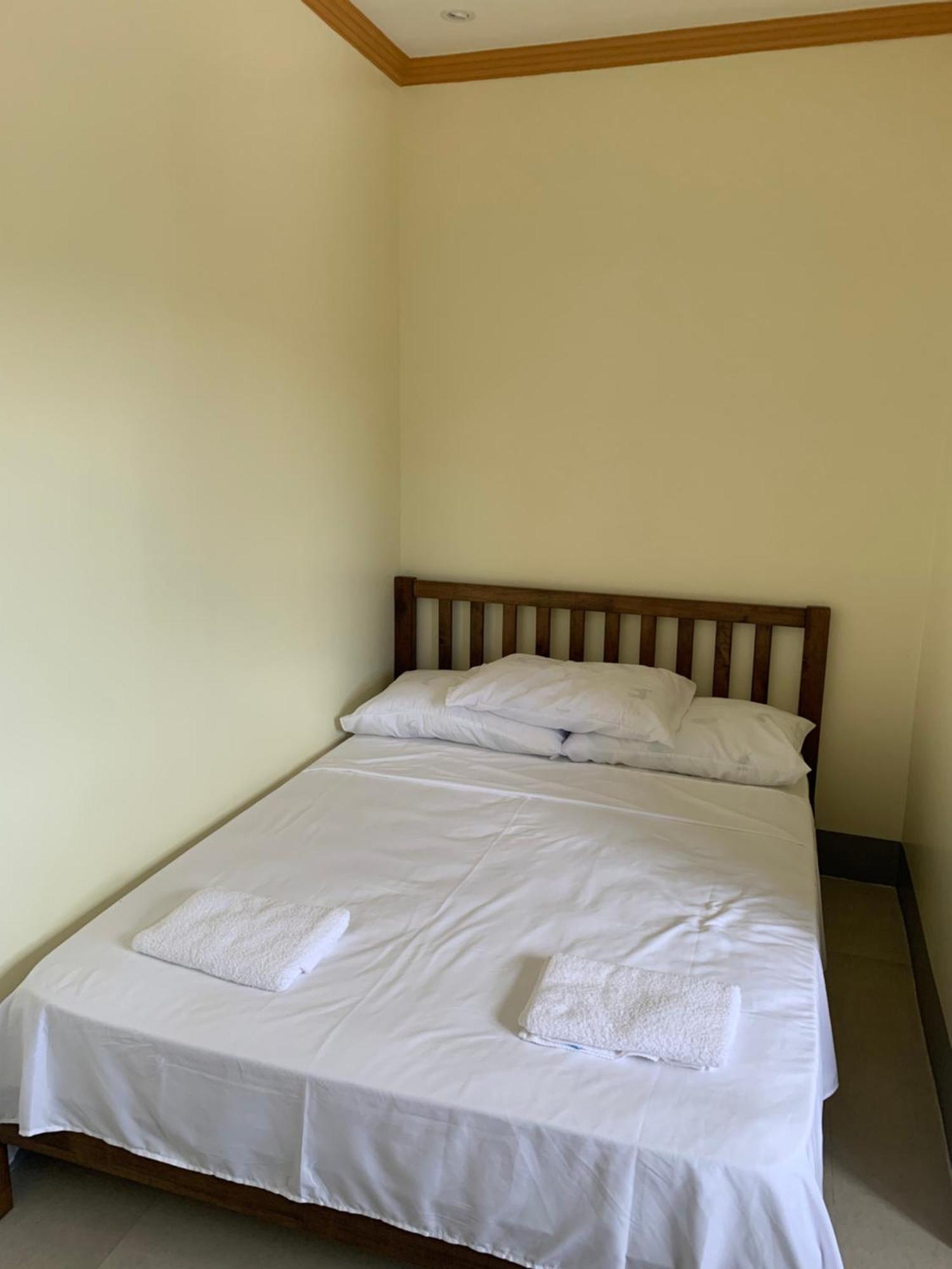 Zl Travelers Inn Batuan Eksteriør billede